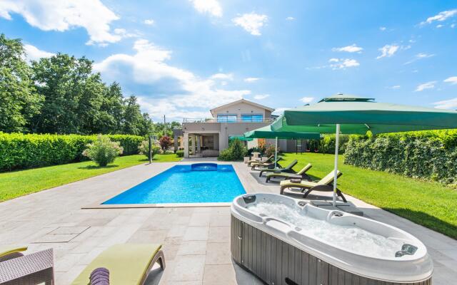 Fantasia in Barban with 4 bedrooms and 2 bathrooms