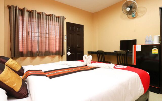 Nida Rooms Padet Sala 45 at Happy House