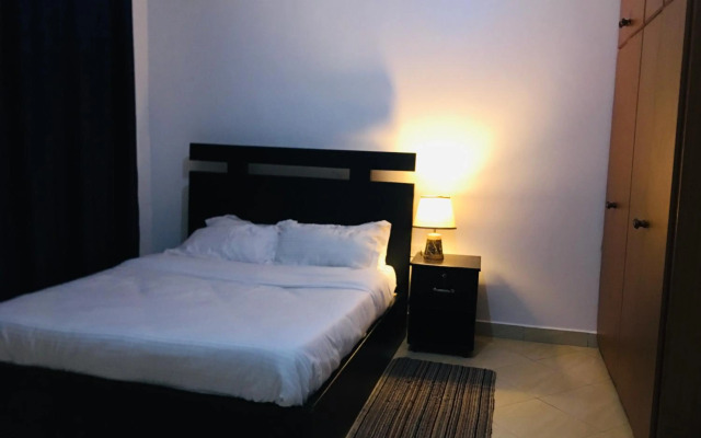 J&R - Lovely two bedroom apartment in Jinja.