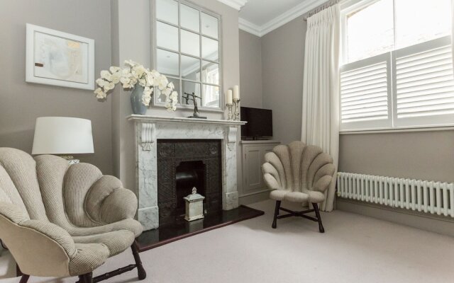 Beautiful 2 Bed Terrace House In Camden