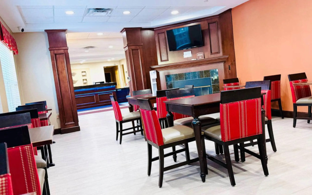 Comfort Inn & Suites Scarborough - Portland