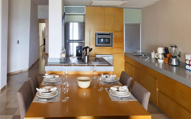 Homing Bird Apartments