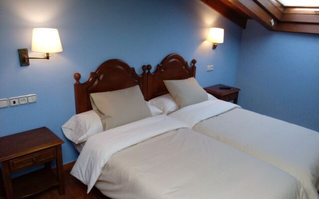 Hotel Piloñés