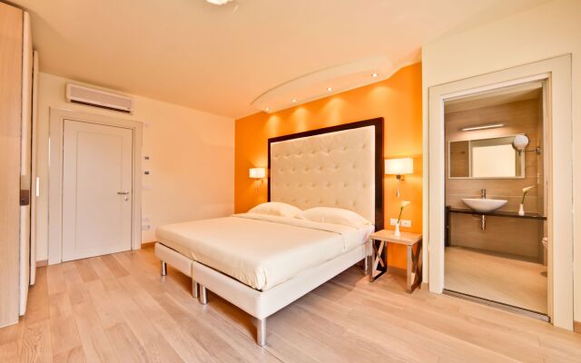 Hotel Kristal Palace - Tonelli Hotels - Adult Friendly