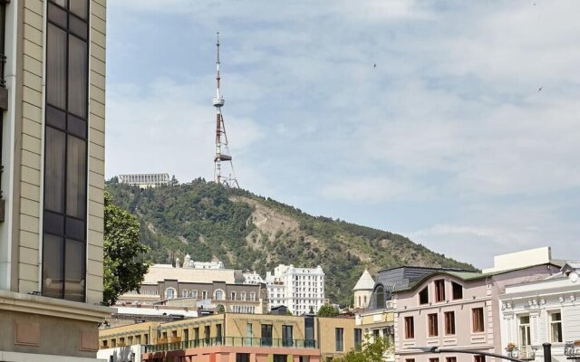 Cozy apartment in old Tbilisi