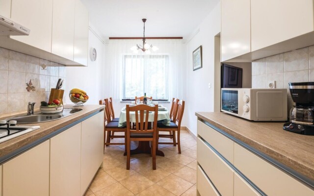 Beautiful Home in Veprinac With Wifi and 3 Bedrooms