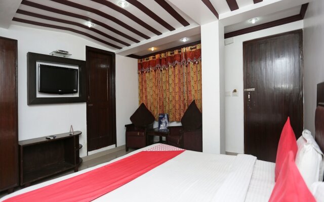 Ratan Hotel By OYO Rooms