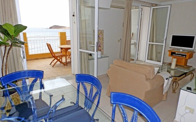 Apartment - 3 Bedrooms with WiFi and Sea views - 103807