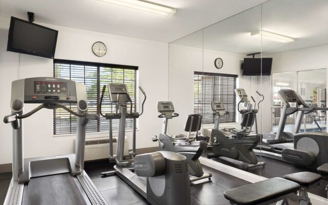 Country Inn & Suites by Radisson Romeoville I-55