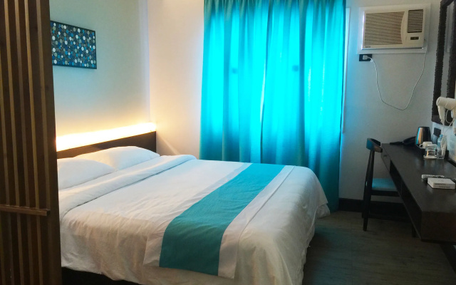 Twin Tides Resort