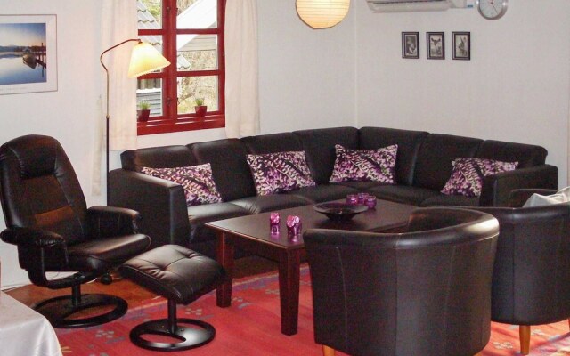 8 Person Holiday Home in Hojslev