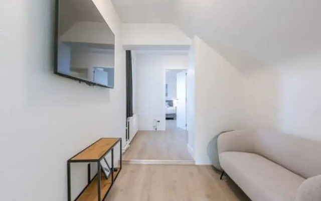 Spacious House With Garden for Family and Friends