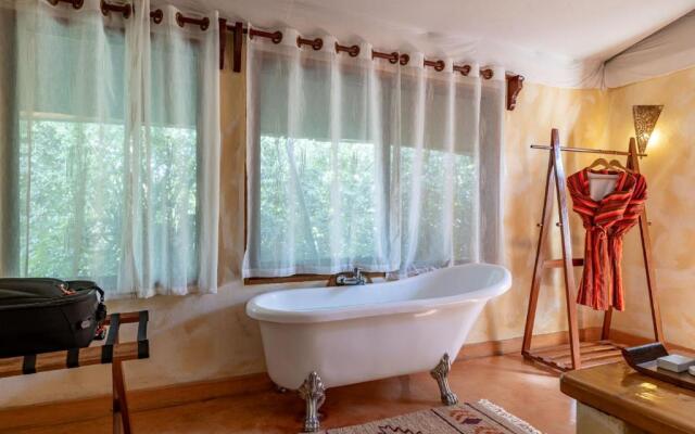 PrideInn Mara Camp & Cottages