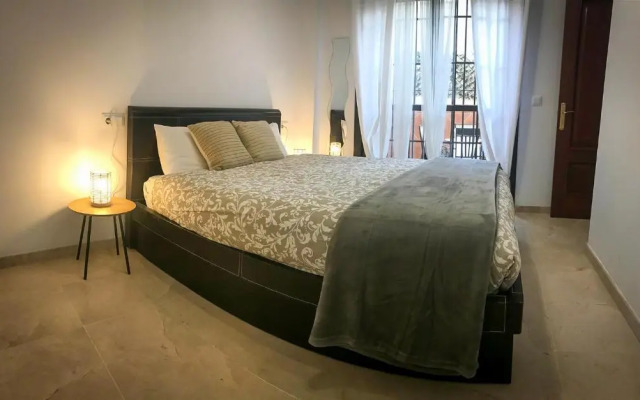 Apartamentos Puente Miraflores