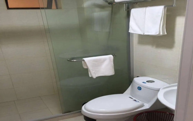 Harcourts Executive Hotel