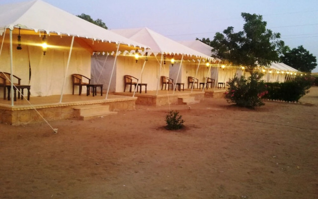 Desert Glamping