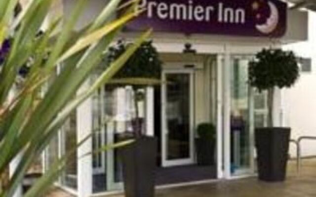 Premier Inn Bristol Cribbs Causeway - M5 J17
