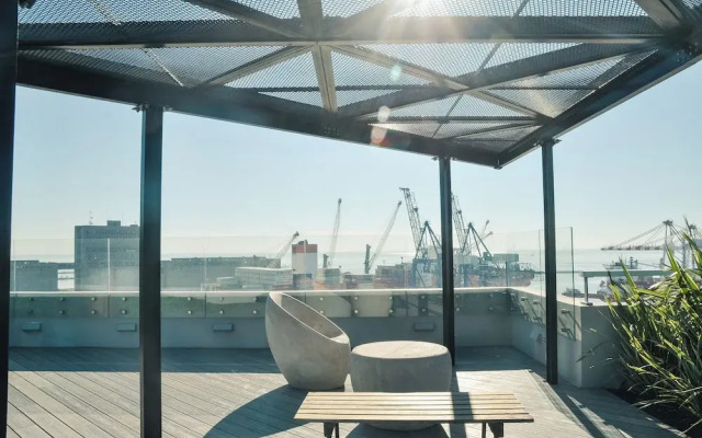 Studio with Amenities and River View by BT Homes