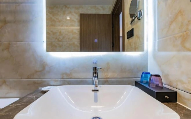 GYA Hotel (Haiyan Wuyue Plaza Guanhaiyuan Hotel)