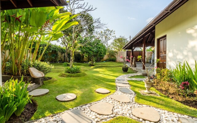 Pristine Villa Yuyu Balian