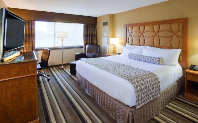 Crowne Plaza Minneapolis West by IHG