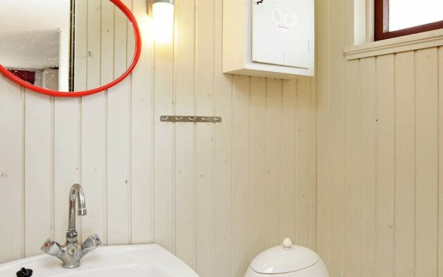 Quaint Holiday Home in Faabord near Sea