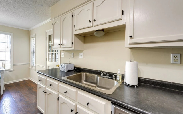 Southaven Vacation Rental ~ 10 Mi to Graceland!