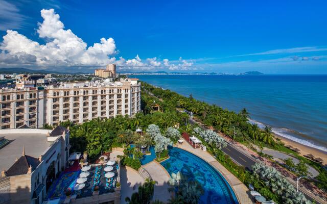 Crowne Plaza Resort Sanya Bay, an IHG Hotel