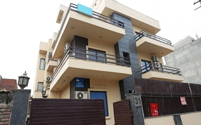 OYO 11656 Singh Suites