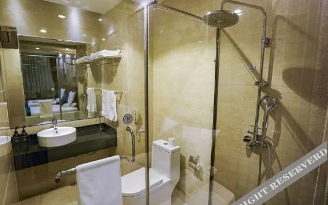 Starway Hotel (Penglai Dengzhou Road Store)
