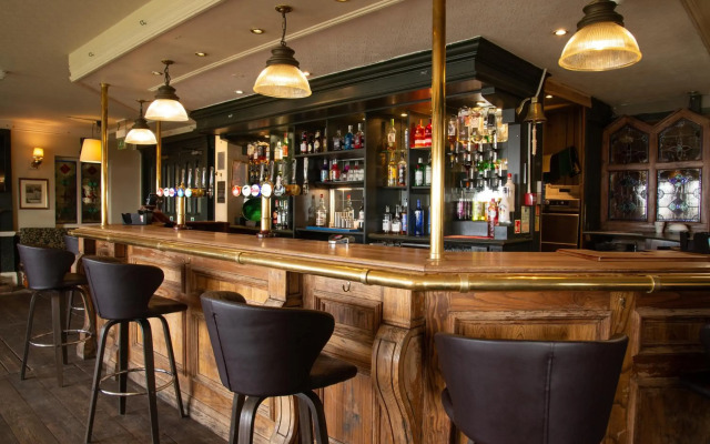 Royal Hotel, Bar & Grill
