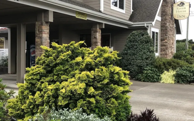 River House Inn, a Baymont by Wyndham