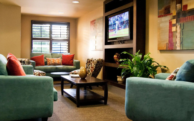 staySky Suites - I Drive Orlando