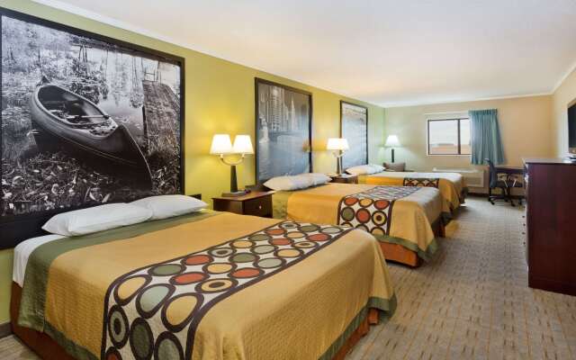 Super 8 by Wyndham Rochelle