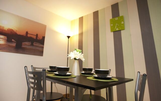 Victoria Centre Apartments & Annexe