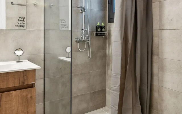 limehome Athens Solonos City Center