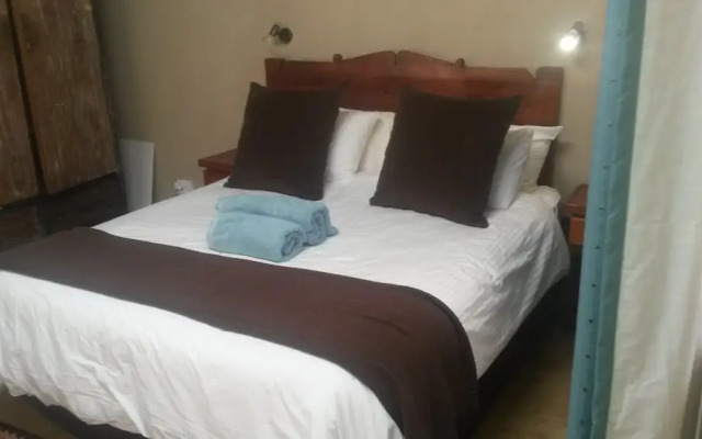 Thandile Country Lodge