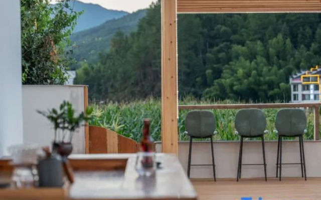 Wuyuan Zuo'an Zhiye Homestay (Guling Scenic Area)