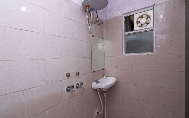 OYO 18625 Prem Hotel