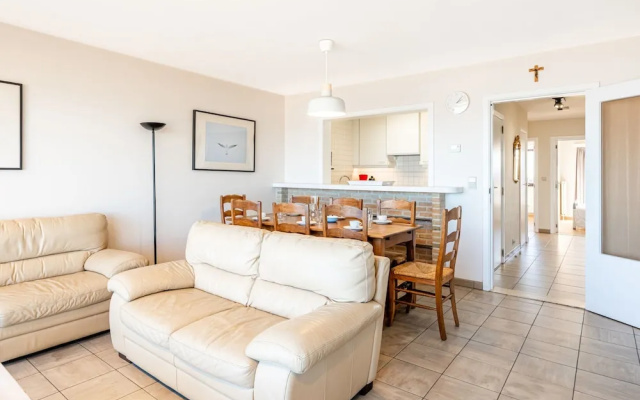 Apartment in St-idesbald With Sea View