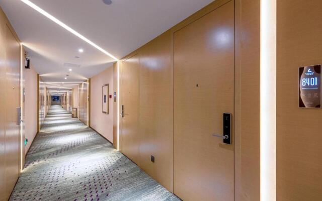Lavande Hotel·Foshan  Zhoucun Liguang Road Xunfenggang Metro station