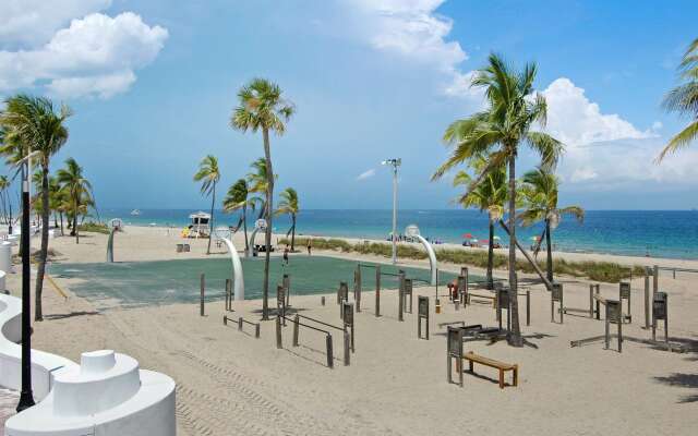 Bahia Mar Ft. Lauderdale Beach- a DoubleTree by Hilton Hotel