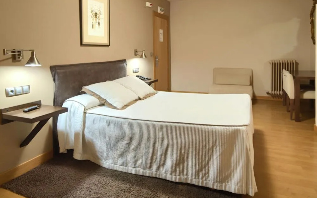 Hostal Izar-Ondo