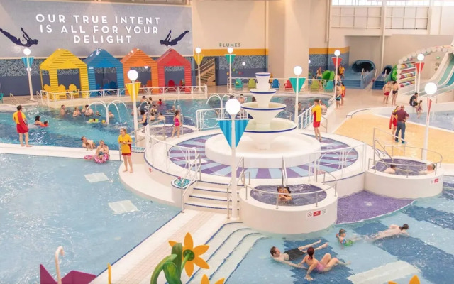 Chic 2-bed Seafront Haven Near Felpham Beach