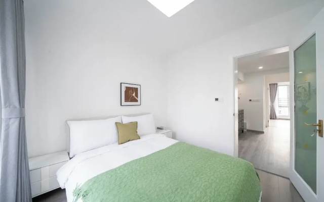 Tyms 3BR 2BA Apt near Xujiahui Metro