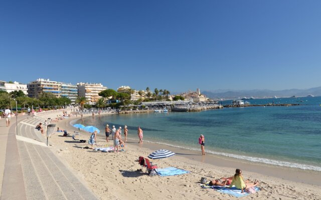 Vieil Antibes belle vue 5 mn des plages