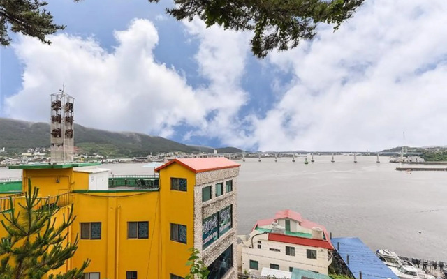 Tongyeong Gaetbawi Pension