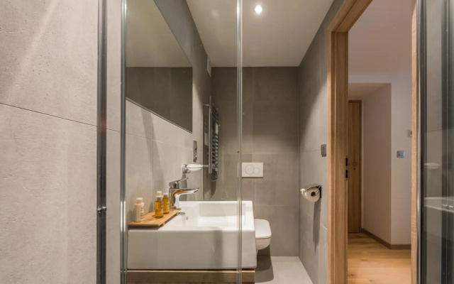 IPE - Modern apartment with spa and fitness room