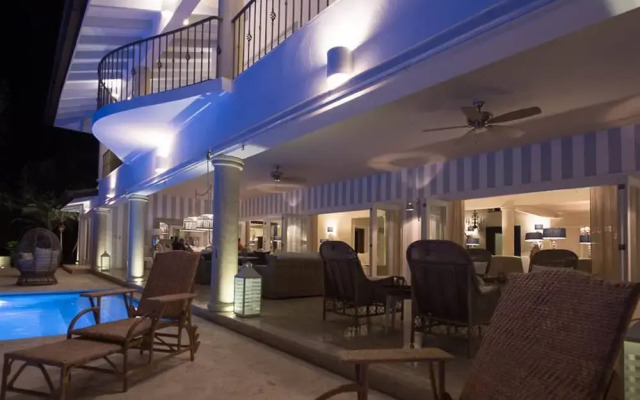 7 Bedrooms Luxury Colonial Villa Complete New 2017