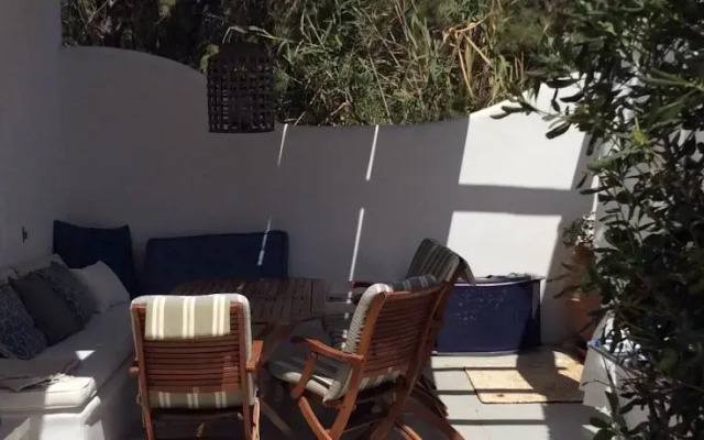 Edelweiss Luxury Suite, 1 minute walk to beach